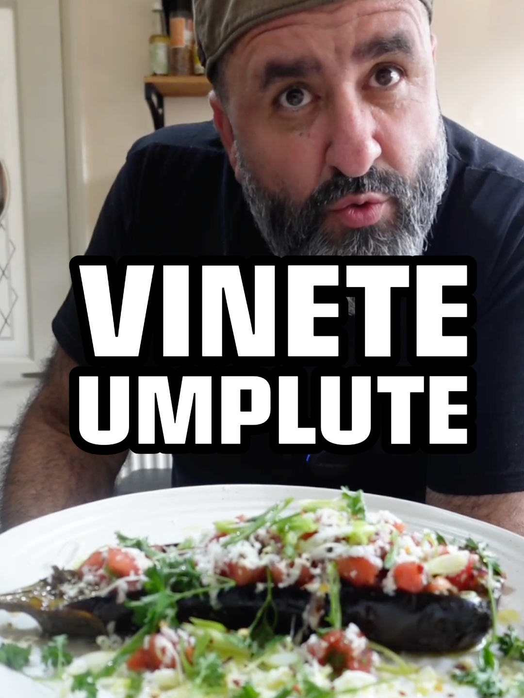 A post by @barbosuoficial on TikTok caption: Azi va propun niste vinete umplute...ceva lejer de vara 👌 #vineteumplute #vinete #rosii #branzafeta #retetesanatoase #retetevegetariene #retete #retetesimple #reteteusoare #barbosu #fyp