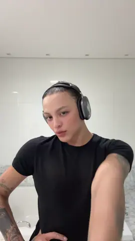 A post by @pabllovittar on TikTok caption: #fy 