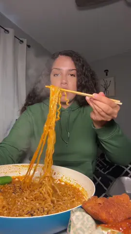 A post by @leiahwithdacamry on TikTok caption: sorry i got sauce in yalls eye 😖 this was soooo yum and @Wingstop has $2 Tuesday Tenders 😍😍 #foodtiktok #wingstop #buldak #mukbang #ramen #dinner #tenders #creatorsearchinsights 