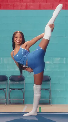 A post by @quenblackwell on TikTok caption: STRETCH IT 🙆🏾‍♀️ @Old Navy Official  #oldnavypartner 