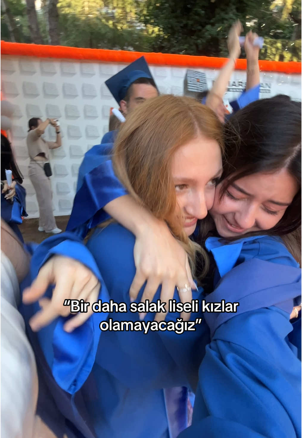 A post by @vanillira on TikTok caption: Kocaman bir 4 sene ve binlerce anı  lisemin en güzel anılarında kalbimin en özel yerindesin ilgisim🤍 @ilgi⭐️ #keşfet 