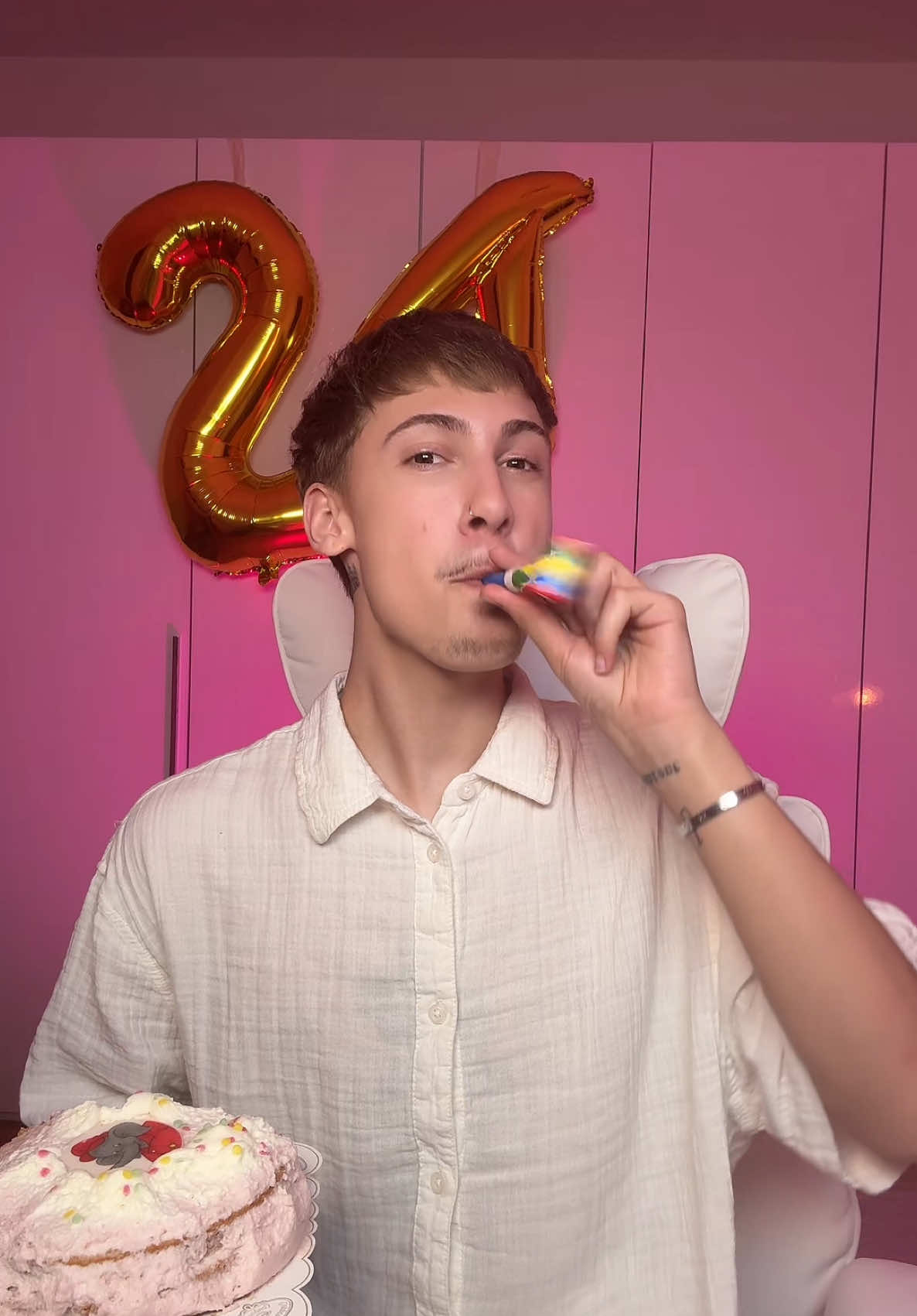 A post by @leon.content on TikTok caption: Happy Birthday to ME🥳❤️