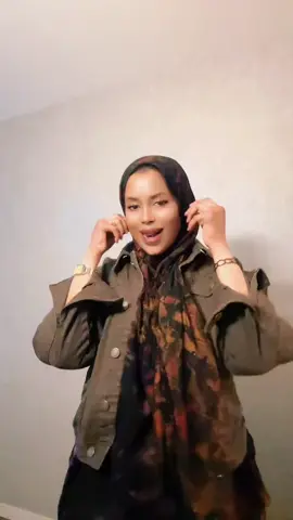 A post by @siriyocaad571 on TikTok caption: ##france🇫🇷 #nantes #siriyocaad3🥰 @xidigtajarmalka1 @TiRiiG’🐅Araweelo 97🐅 @💎WARDA🐅XASHII1🦁💎🧡 @Manaal. dhal suldaan❤️❤️ @BINTUBAASHIYA RC KIBIRTAY🦁🦁 @safiacush2 