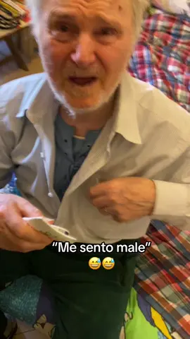 A post by @ on TikTok caption: Ma solo nonno lé quando é il momento di lavarsi dice sempre che si sente male e fa la vittima ?! 😂😂
