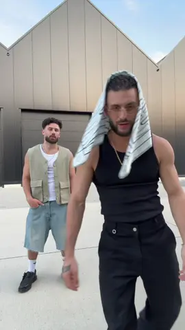 A post by @berdox024 on TikTok caption: Seni seviyoruz 🤍