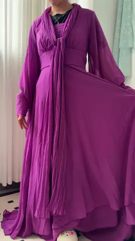 A post by @meowfashion666 on TikTok caption: #Spotlight#TrendNew#abaya#OOTD#TikTokMakeMeBuyit #IGotItFromTikTok #TikTokShop #Fashion2025 #Arabic #Tiktok #Minimalist #Muslim #cardigan #uk #OOTD #abayaonsale #arabiandress #NewArrivals#springsale#TikTokMadeMeBuylt #abayastyle #hijabstyle #womenswear 