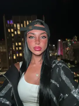A post by @lurrrrra on TikTok caption: #miami #parati #fyp 