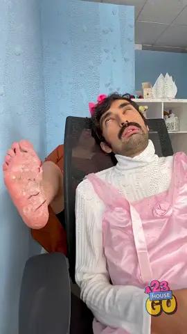 A post by @123go on TikTok caption: He helped his friend get rid of smelly feet 🦶🤣 #funny #comedy #sketch #123go 