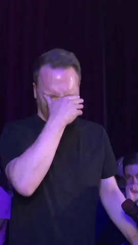 A post by @ralfschmitzoffiziell on TikTok caption: Bei mir werdet ihr noch persönlich zu euren Plätzen gebracht 😂