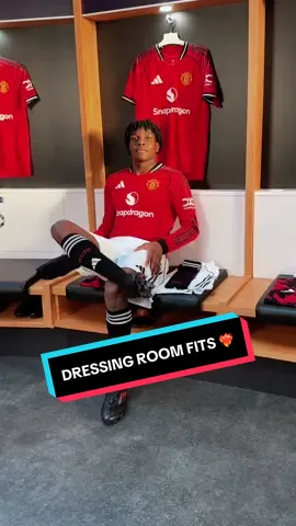 A post by @manutd on TikTok caption: Inside the dressing room 😍 #MUFC #MUWomen #ManUtd #adidasFootball 