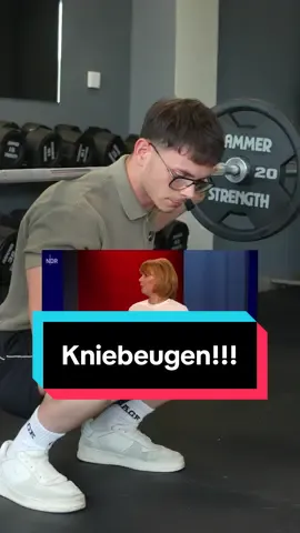 A post by @muellermario on TikTok caption: 👇LESEN👇 Diese Idee "ich bewege mich so und dann verändert sich mein Körper genau in diese Richtung" ist viel zu einfach gedacht und macht oftmals einfach keinen Sinn. Es wird oft gesagt: "wir trainieren zu viel Brust, deshalb fallen die Schultern nach vorne"... Erstmal, wie kommen wir drauf, dass es Menschen gibt die NUR Brust trainieren & NULL Rücken? Müsste ich dann nicht auch wenn ich am Beinstrecker trainiere einen "zu kurzen" Quadriceps bekommen & könnte meine Beine nicht mehr beugen?🤔 Diese NDR Sendung vermittelt ein viel zu altes und viel zu einfaches Bild unseres Körpers. Zumal nicht jeder "Haltungsfehler" überhaupt ein Fehler ist. Es gibt Millionen von Menschen mit individueller Anatomie, ist es wirklich das sinnigste alles und jeden in eine Bilderbuchhaltung aus einem Anatomiebuch zu stecken?🤔 Schwere Kniebeugen sind kein Problem für deine Haltung. Schulterkreisen, offensichtlich, auch nicht.🤝👍 Quelle:https://www.ardmediathek.de/video/visite/gelenkschonendes-krafttraining-ohne-geraete-wie-funktioniert-das/ndr/Y3JpZDovL25kci5kZS9lOWNmNmU5NC0yYTAyLTQzZjgtYmQ4Yi1lNmQxNzU2ZTc5YjM #fitness #gym #workout #gymtok 
