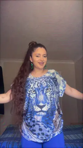 A post by @__anaaa18__ on TikTok caption: 🤭💙🩵#foryou #fypシ゚ #talentotiktok #bulgaria🇧🇬 