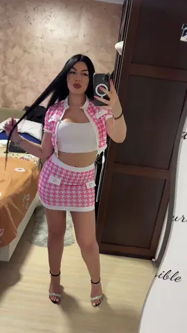 A post by @iamioana_0123 on TikTok caption: 🤪🫢
