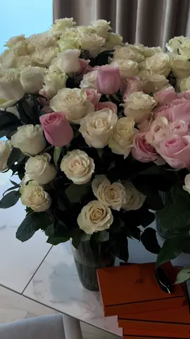 A post by @angelreese10 on TikTok caption: that’s a sign, that’s a signnnnn
