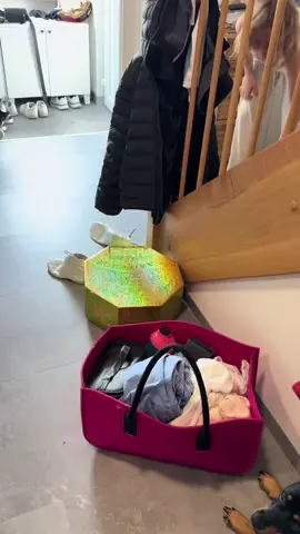 A post by @miss_schumiiiiandfamily on TikTok caption: #foto #fotoshooting #muttertochter #ustime #picture #gardemädchen #tanzmariechen #behindthescene #schnappschuss #photography #shooting #shootingtime #vlog #fyp 