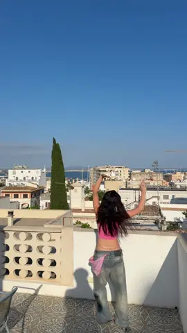 A post by @chiaraspureluv on TikTok caption: my inner child coming out everytime we go on vacation 🥹