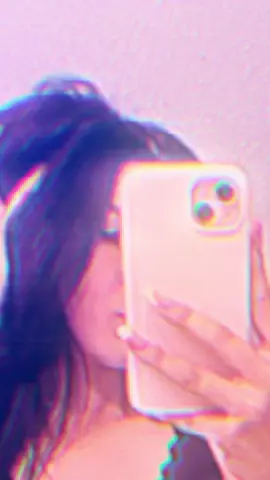 A post by @zastyypearl on TikTok caption: @ORNARTO US 💖  Click the orange cart to shop!🛒  #tiktokshopfinds #ornartophonecase #ornartounboxing 