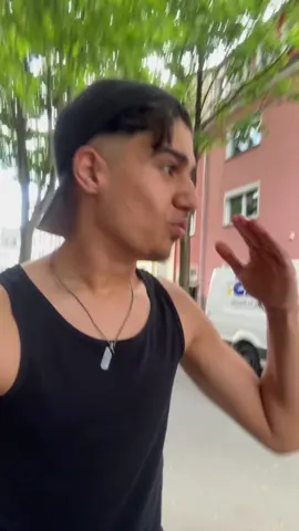 A post by @eldenolive on TikTok caption: Das war ganz bestimmt nicht Salted Caramel #fyp #foryoupage #viral #eldeno 