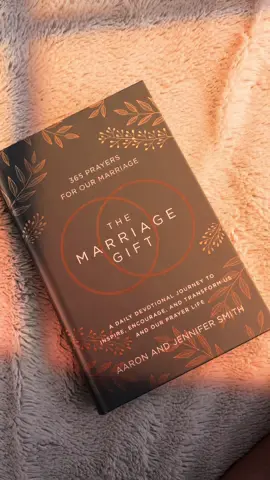 A post by @zastyypearl on TikTok caption: Click the orange link to shop!🛒 #tiktokshopfinds #marriagedevotional 