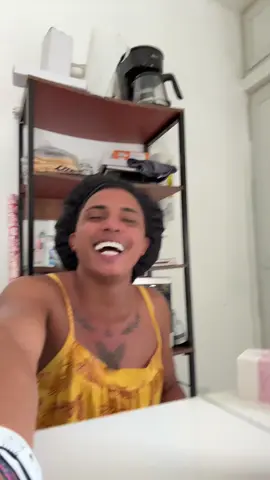 A post by @yefryofficial on TikTok caption: Miren hay le dejo esta magnífica #LIVEIncentiveProgram #LIVERewards #PaidPartnership 