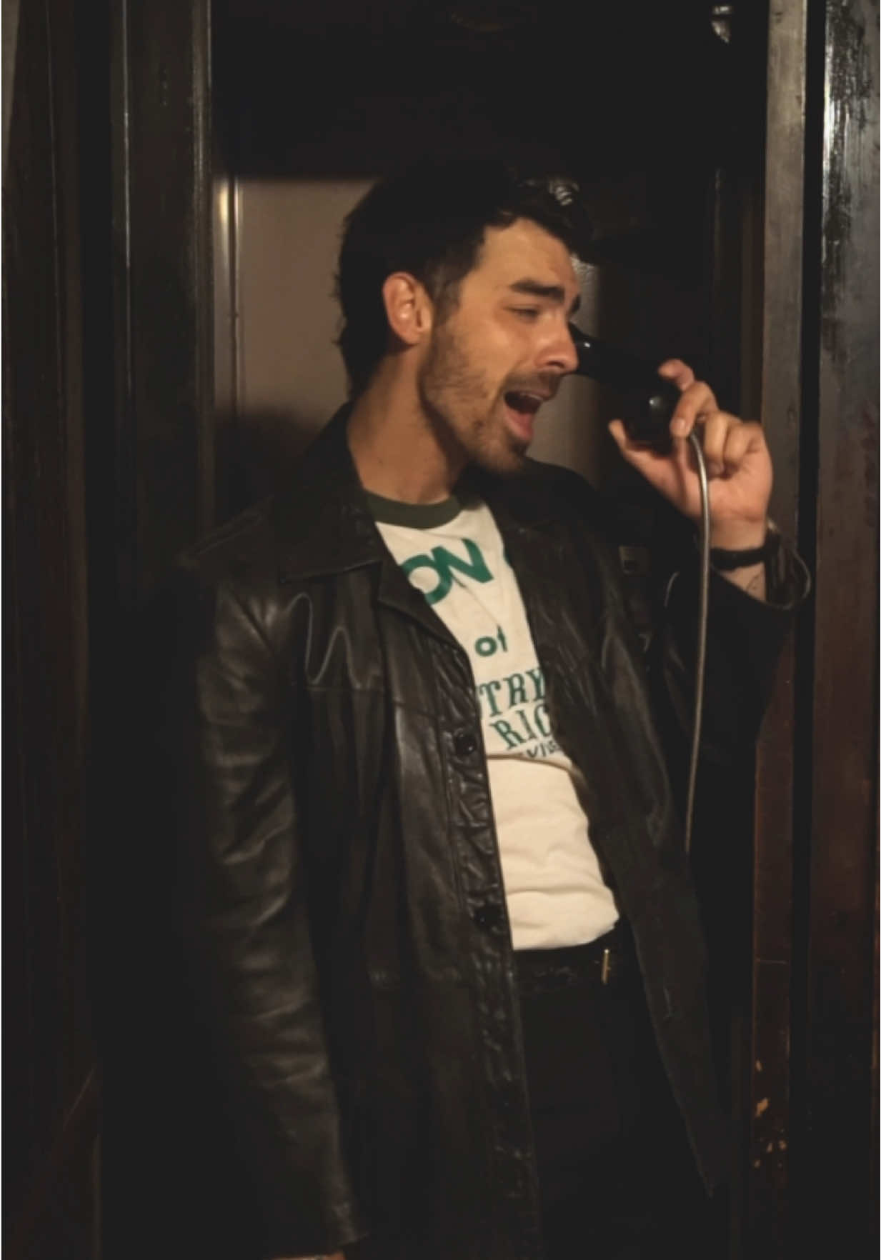 A post by @jonasbrothers on TikTok caption: NO TIME TO TALK. FRIDAY 6.20 