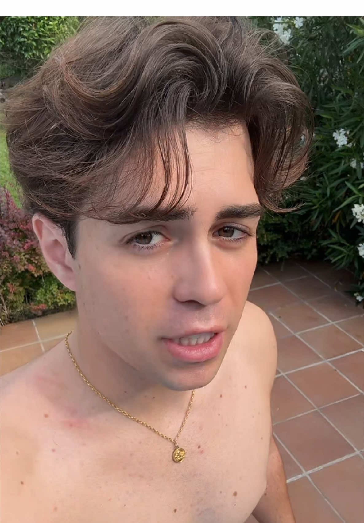A post by @benjikrol on TikTok caption: I FOUND A TURTLE IN MY POOL