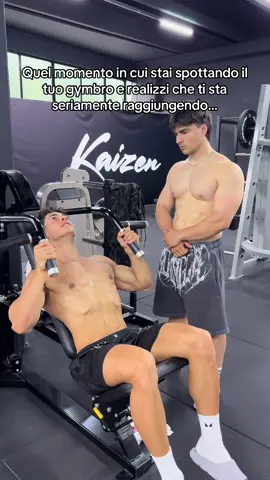 A post by @uncledannylifts on TikTok caption: Qualcuno fermi filippo vi prego 😭😭