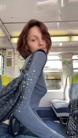 A post by @tesskrb on TikTok caption: 💋