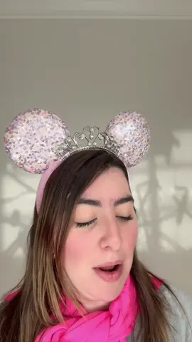 A post by @leidys_sotolongo on TikTok caption: ✨HODAAA✨Comenta cuando es tu cumpleaños 🎁 ❤️🥰
