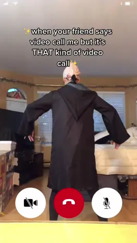 A post by @yoleendadong on TikTok caption: That one friend trying to facetime be like 