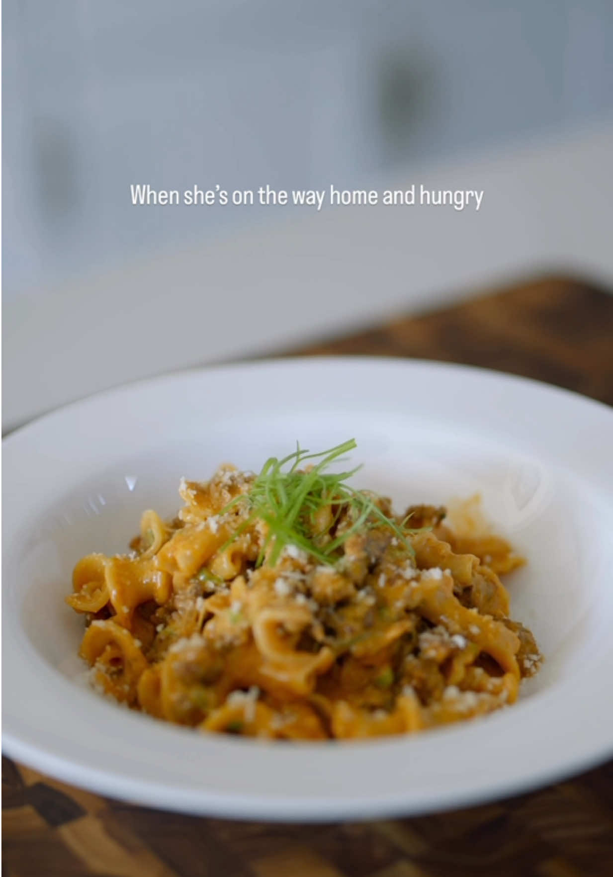 A post by @desmondthechef on TikTok caption: One of my favorite Pastas lately!  Creamy Gochujang Pasta 1 link of Italian sausage 1 small shallot 3 garlic cloves Preferred pasta Dry white wine Heavy cream Gochujang Parmesan Green onions salt & pepper to taste