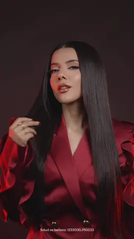 A post by @dorisjocelyn on TikTok caption: ¡Alerta de humedad! ☂️ La humedad y el calor no desaparecen, pero existe la solución que sí dura: el nuevo sistema de sellado TRESemmé Keratina Antifrizz. 72 h de sellado. 0 % frizz. Impermeabiliza tu cabello sin importar el pronóstico del clima. ¡Corre a probarlo! #TRESemmeMx #CeroFrizz #72hSinFrizz #ElevaTuEstilo #Publicidad
