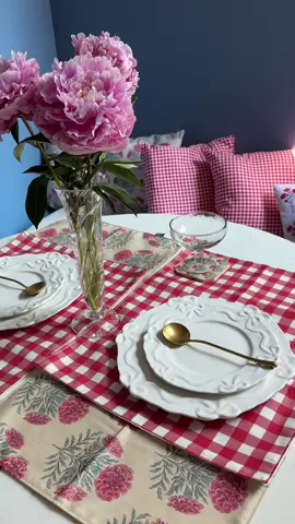 A post by @cozyinchicago on TikTok caption: Style my breakfast nook 3 ways for spring with @Society6 I LOVE layering patterns and using color with my decor. And I’m obsessed with all the beautiful art, pillows and linens Society6 has to offer. Check out my LTK for what I used in my breakfast nook. #society6partner #society6 #society6decor #society6breakfastnook #homedecor #cozylittlechristmas 