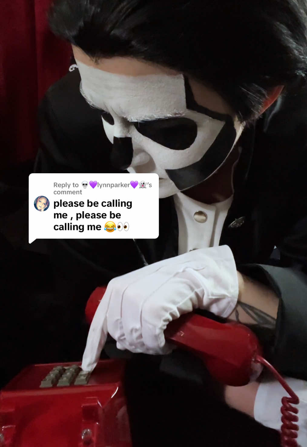 A post by @hallowed_be_thy_username on TikTok caption: Replying to @💀💜lynnparker💜👻  call me, beep me if you wanna reach me  #thebandghost #thebandghostcosplay #papaemerituscosplay #ghostbc #ghostband #papaemeritus #papaemeritusiii #papaemeritusiiicosplay #Cosplay #ministryhotline 