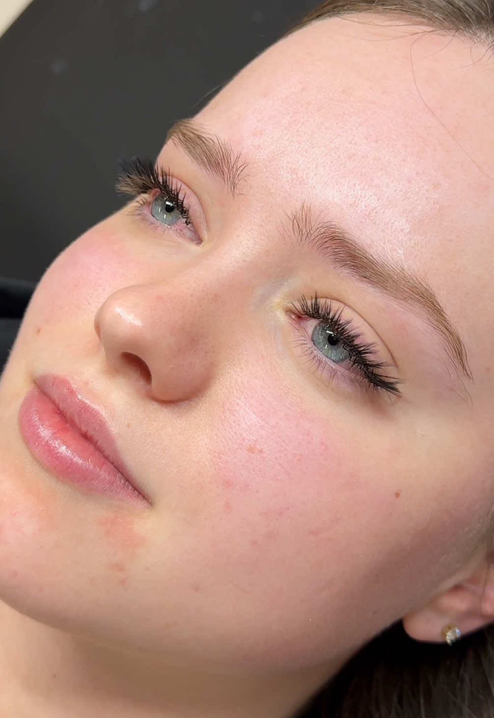 A post by @mauvellalashacademy on TikTok caption: L Curl Wet Set ❤️‍🔥 #lashwithme #lcurl #lcurllashes #wetset #lcurlwetset 