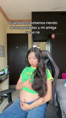 A post by @vanerdd on TikTok caption: algo anda mal…