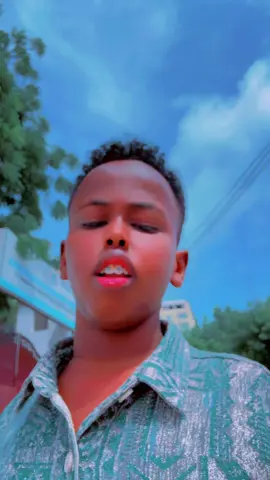 A post by @xasanaxmed922 on TikTok caption: @Goat Geeseey 🐐🇸🇴 @SHAATAA PRODUCTION 📸🎥 @Bilaal bulshaawi 🦁 