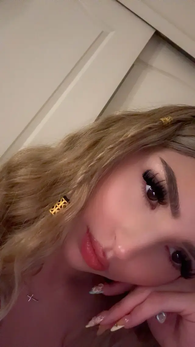 A post by @janelledeburci on TikTok