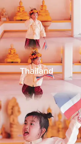 A post by @dollnc on TikTok caption: ขอคนละ 1 ธงชาติไทย เป็นกำลังใจให้คนไทยต่อไปค่ะ 🇹🇭🇹🇭🇹🇭 #เจ้ตับฉ่ําโบ๊ะ  #ประเทศไทย #thailand🇹🇭 