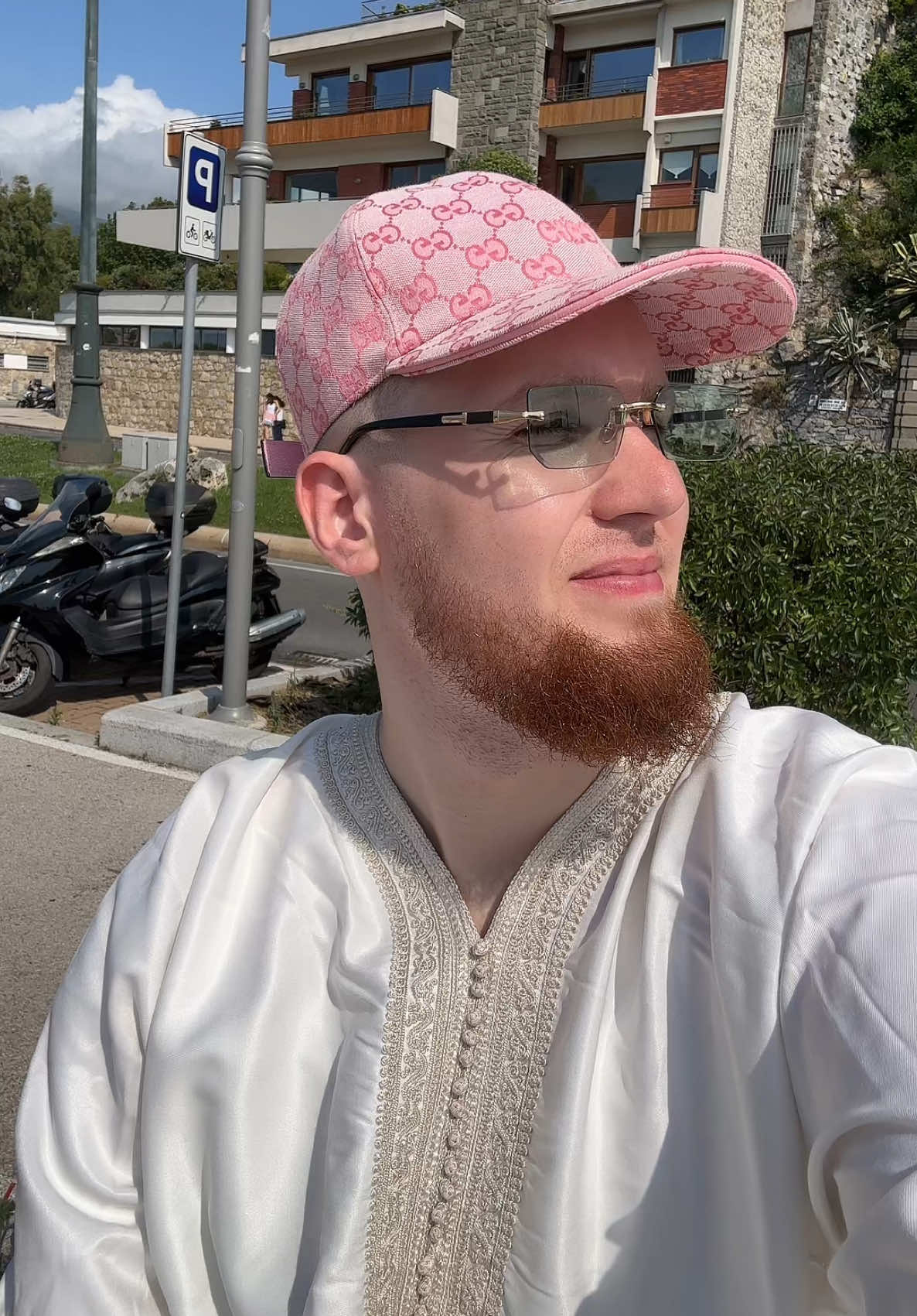 A post by @hamzafatou on TikTok caption: Islam is perfect #muslim #religion #muslimcouple #fürdich 