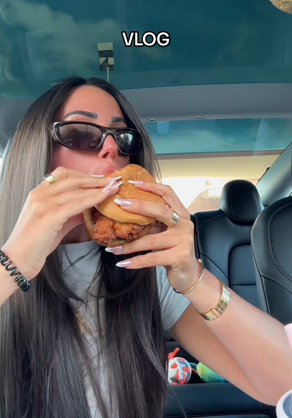 A post by @lebaneseangel22 on TikTok caption: Spend the day with me 🫶🏼 #diml #ditl #vlog #contentcreator #influencer #clevelandohio 