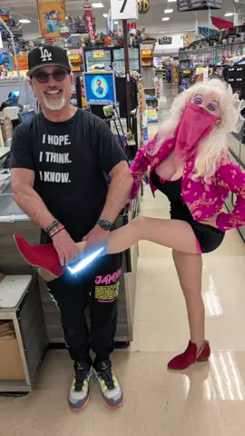A post by @officialhowiemandel on TikTok caption: #shopping 