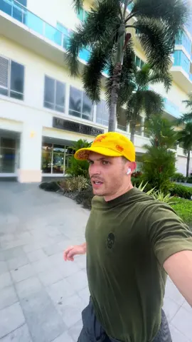 A post by @buenosdiasdiaz on TikTok caption: La verdadera dieta #fitness #running #puertorico 