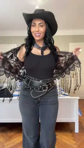 A post by @booshraoff on TikTok caption: 🐝🤠