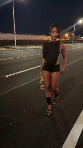 A post by @hailerosepartwhatever on TikTok caption: 🫐