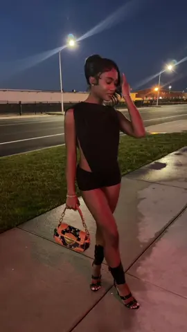 A post by @hailerosepartwhatever on TikTok caption: 🍬