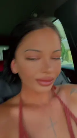 A post by @dianamoga88 on TikTok caption: #fypシ 