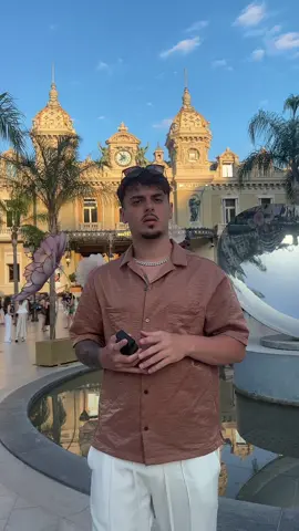 A post by @rosaantoni on TikTok caption: Montecarlo. Oare am câștigat trendul?😆 #fyp #rosaantoni #montecarlo 