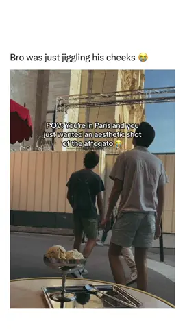A post by @memezar on TikTok caption: The two hand technique is new to me, thanks for recording that breakthrough 🤣 (🎥/ @emilygetslost via @bviral ) Like this content? Follow us for more @memezar ❤️ 