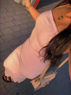 A post by @elisabetaprintesa1 on TikTok caption: #foryoupage❤️❤️ #viral_video 